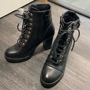 Women’s combat heels